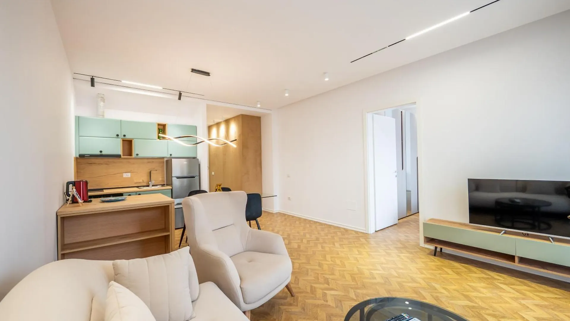 Tirent Apartment-Modern Bedrooms Stay Near Liqeni I Thate Tirana 0*,  Albania