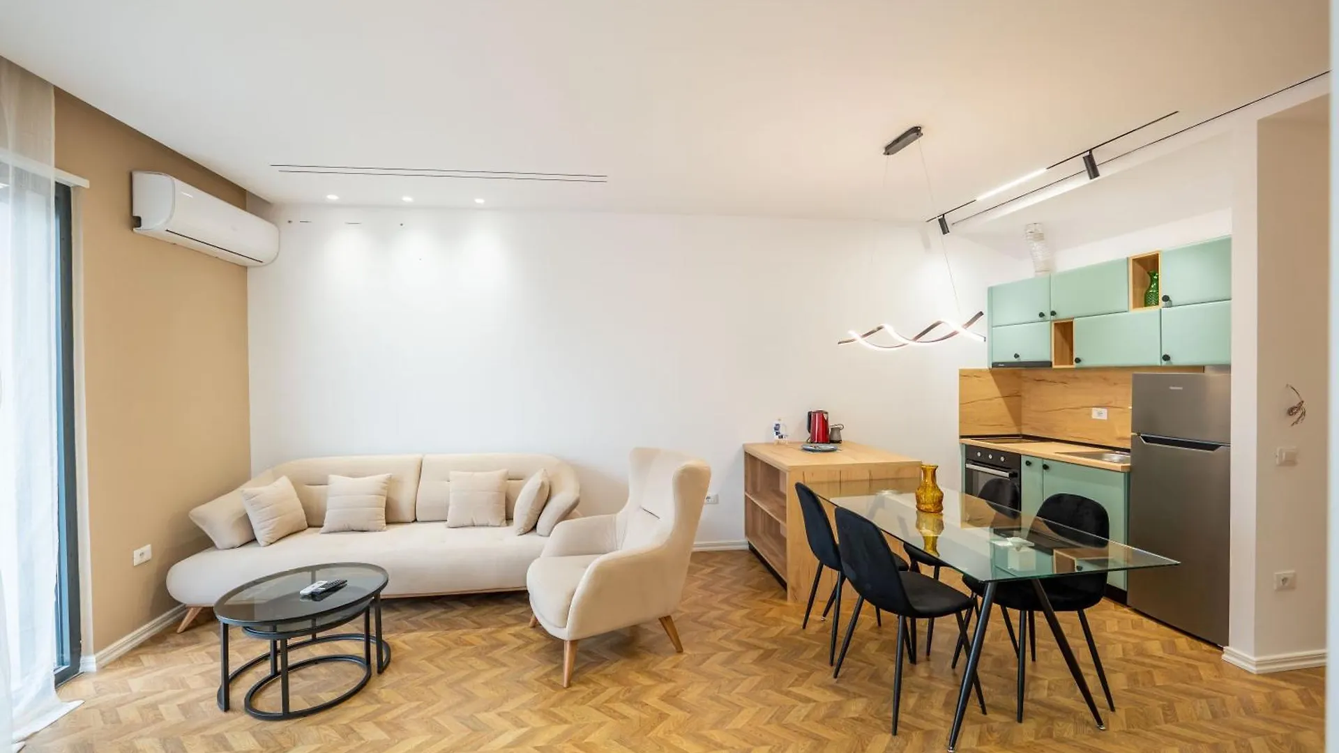Apartment Tirent Apartment-Modern Bedrooms Stay Near Liqeni I Thate Tirana Albania