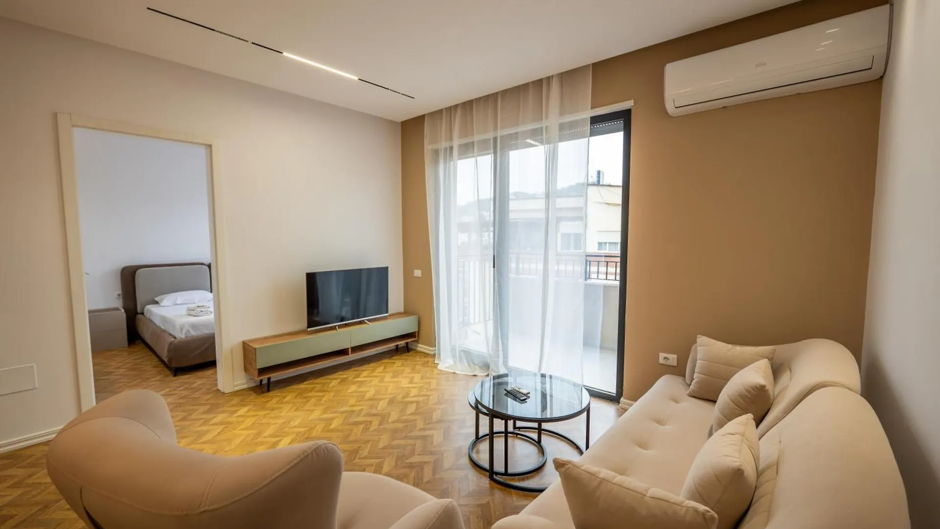 Tirent Apartment-Modern Bedrooms Stay Near Liqeni I Thate Tirana 0*,