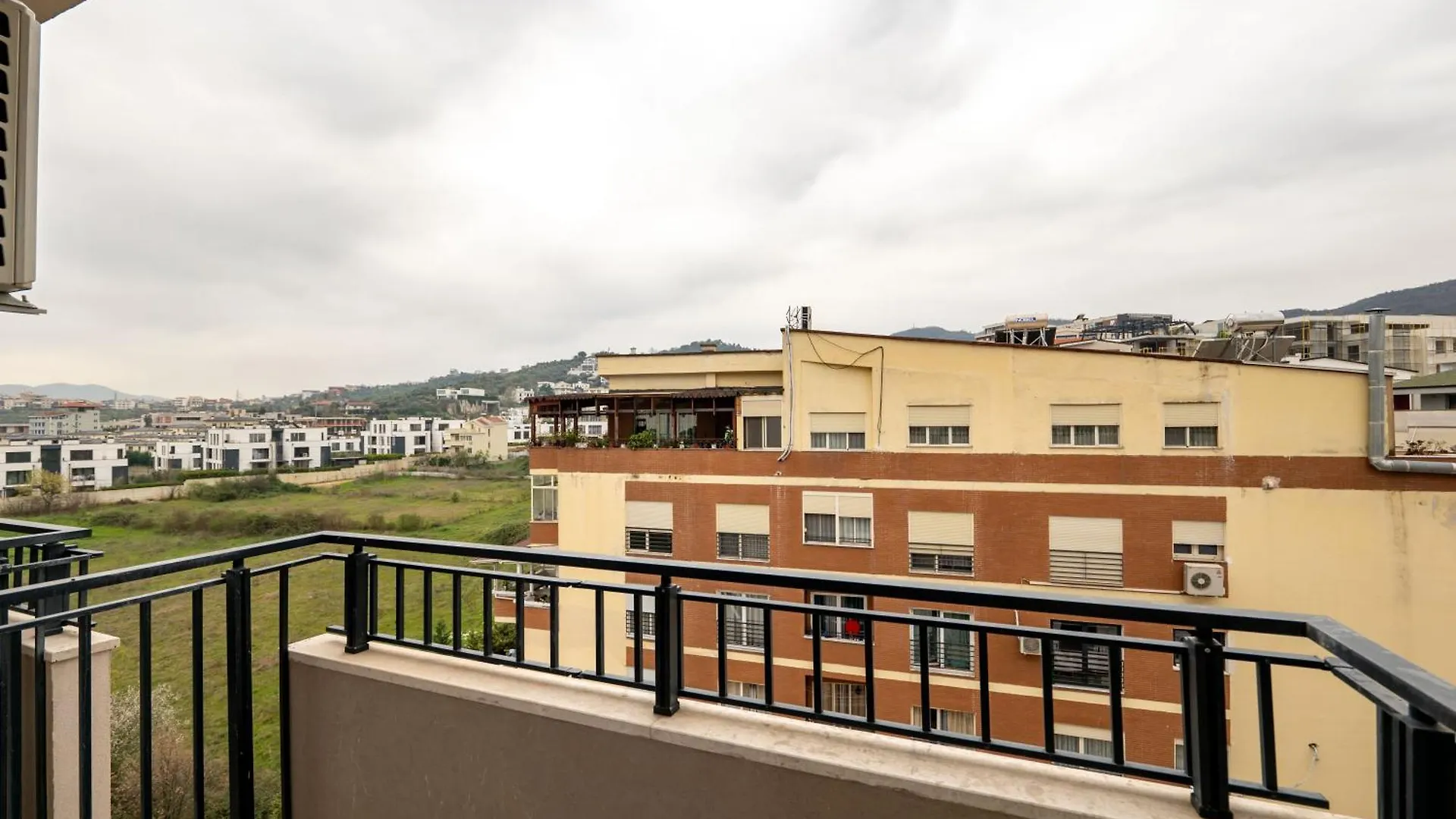 Tirent Apartment-Modern Bedrooms Stay Near Liqeni I Thate Tirana