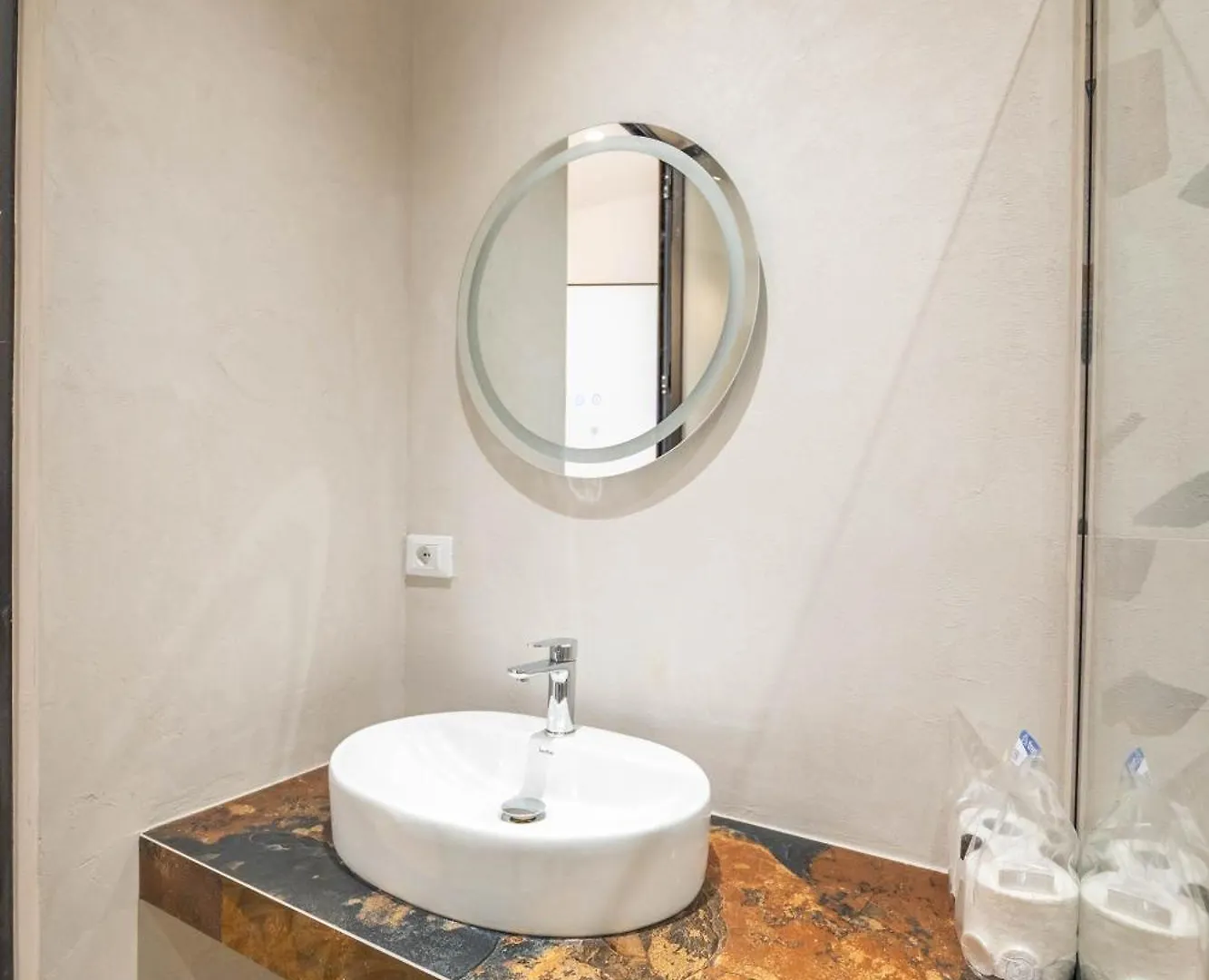 Tirent Apartment-Modern Bedrooms Stay Near Liqeni I Thate Tirana