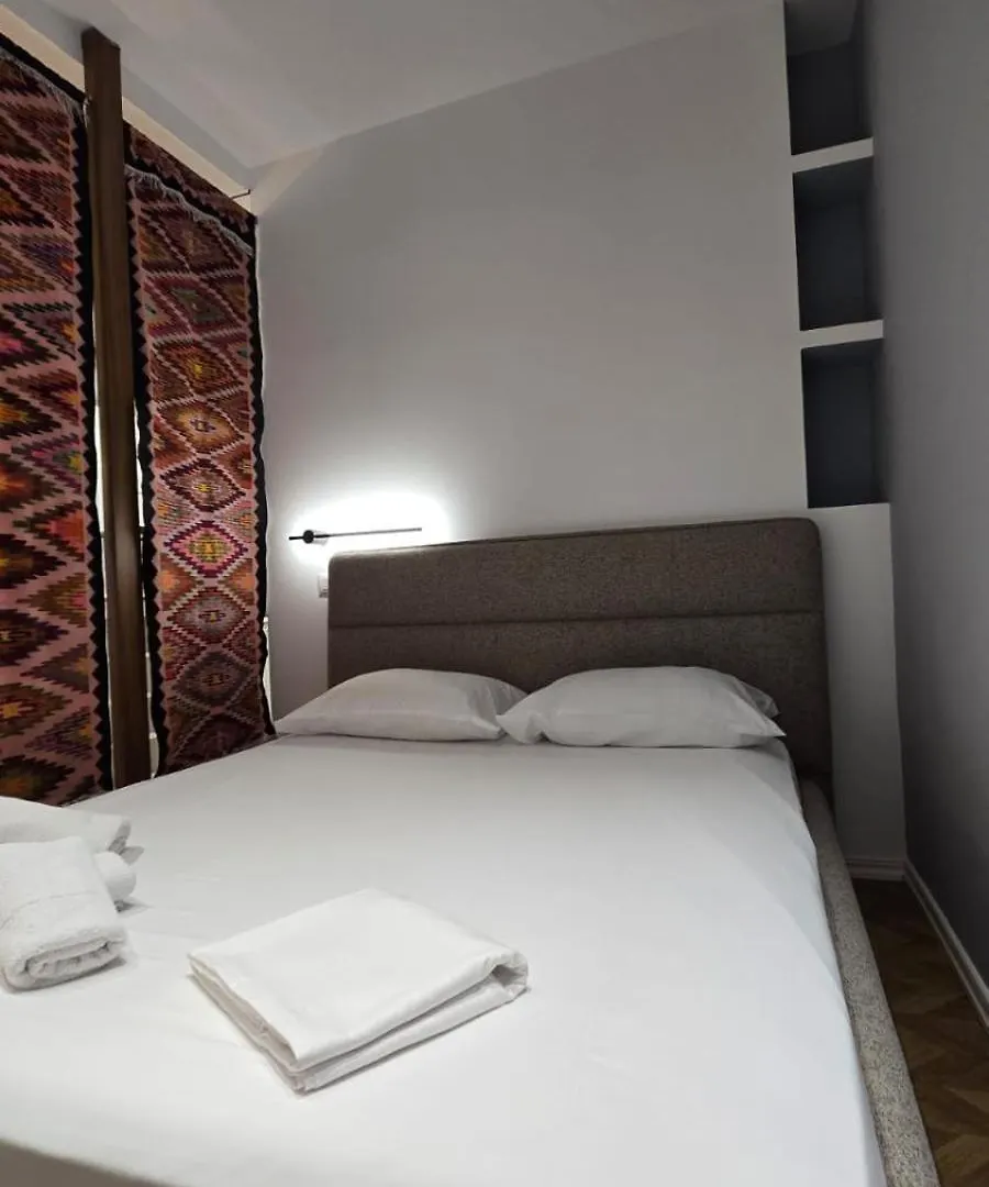 Tirent Apartment-Modern Bedrooms Stay Near Liqeni I Thate Tirana Albania
